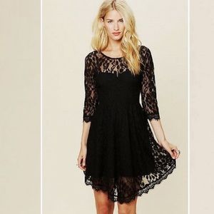 FREE PEOPLE I Black Floral Lace Scalloped Trim Lined 3/4 Sleeve Small / 4